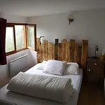 Avec Vue Imprenable Sur La Montagne