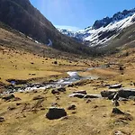 Avec Vue Imprenable Sur La Montagne בקתה