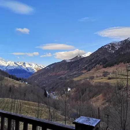 Chalet Avec Vue Imprenable Sur La Montagne