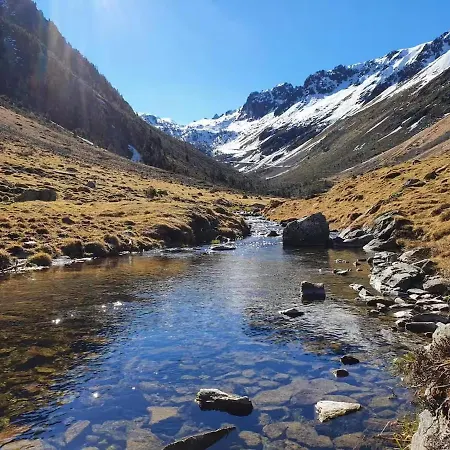 Avec Vue Imprenable Sur La Montagne Barèges